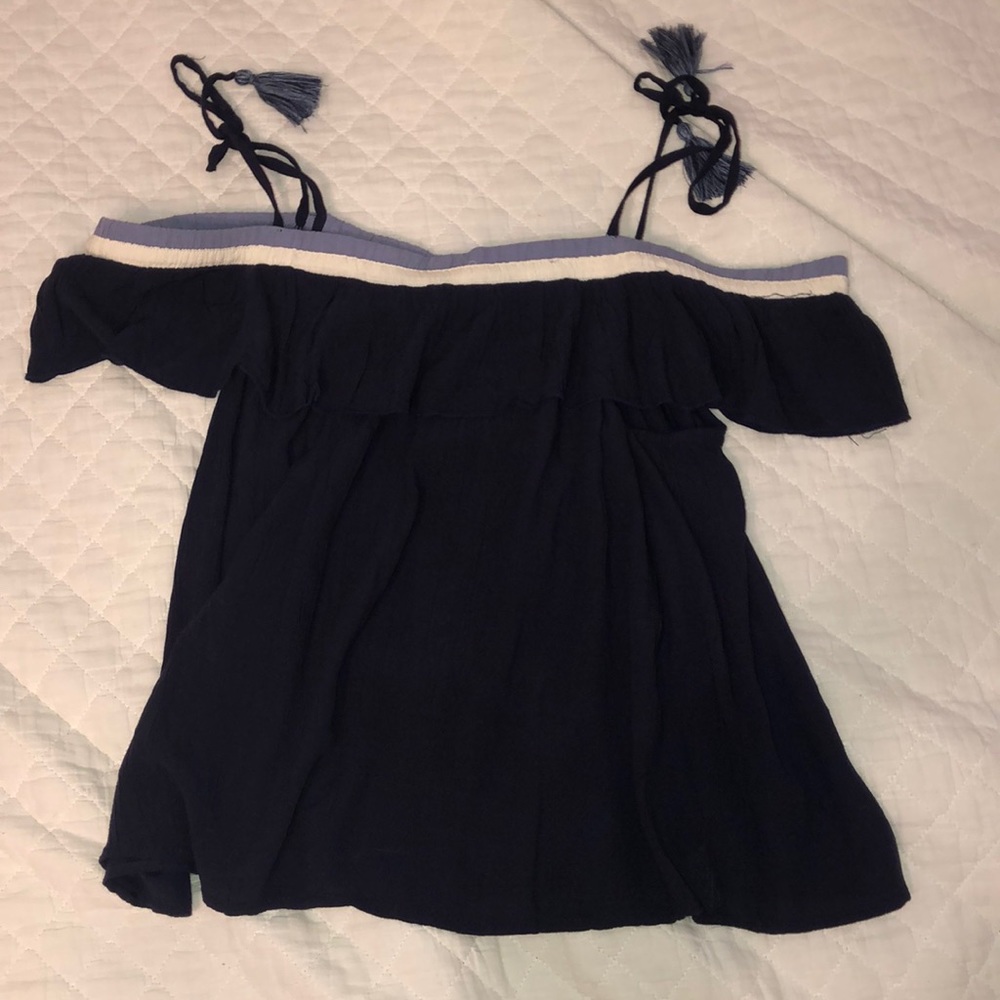 american eagle off the shoulder top